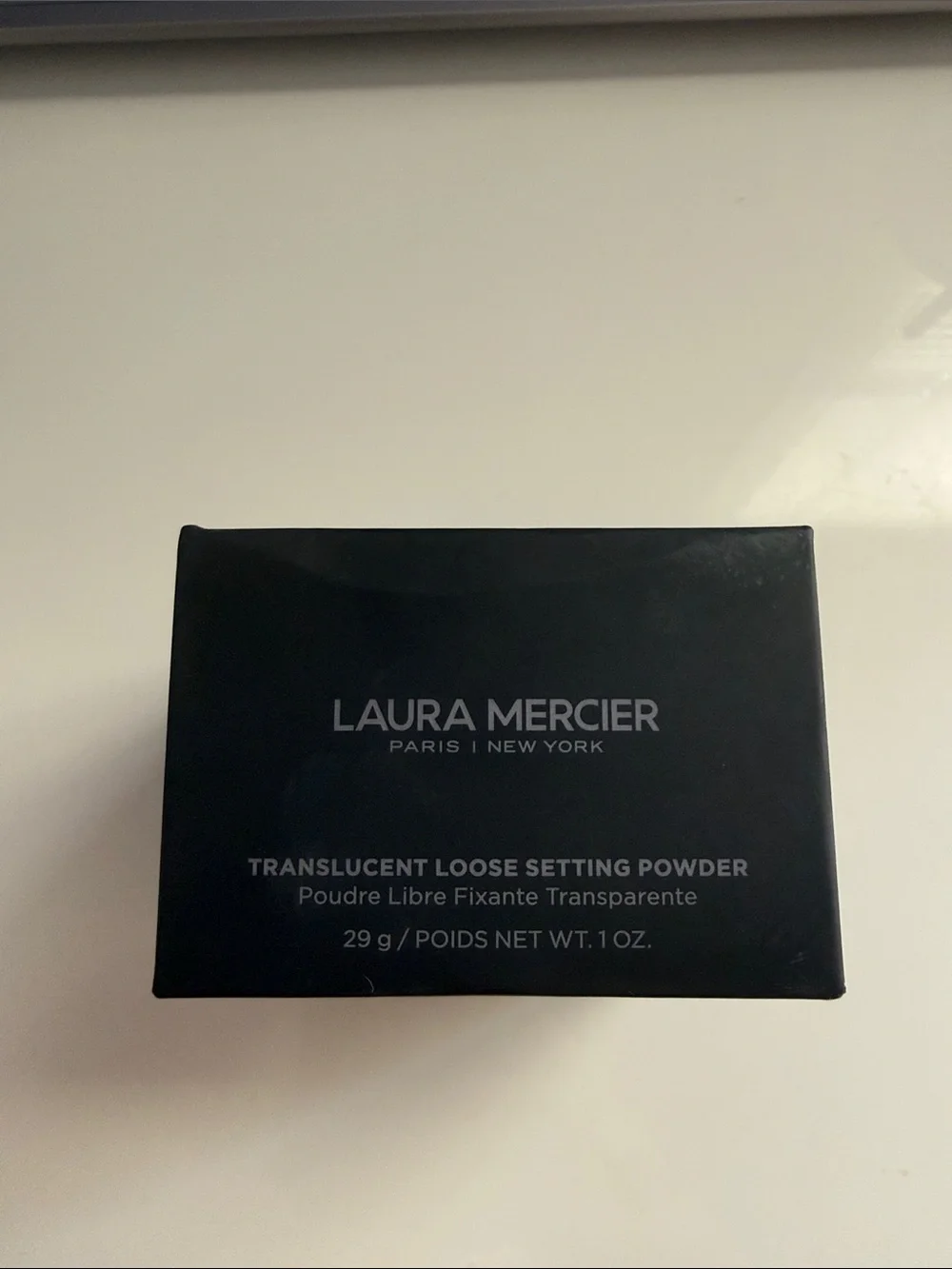 laura mercier Translucent Loose Setting Powder - Black Packaging